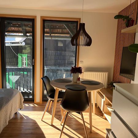 Apartments Pri Fencu ゴレンスカ地方 エクステリア 写真
