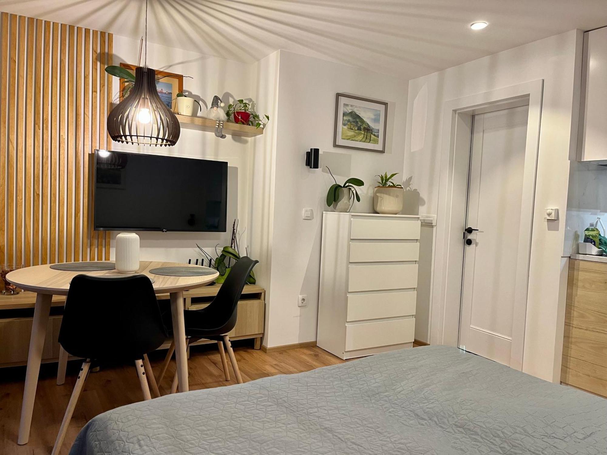 Apartments Pri Fencu ゴレンスカ地方 エクステリア 写真